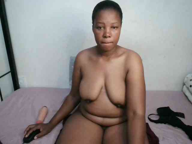 Hotqueenxxx webcam