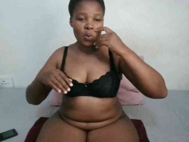 Hotqueenxxx webcam