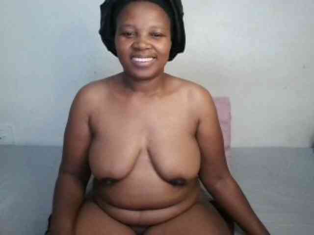 Hotqueenxxx webcam