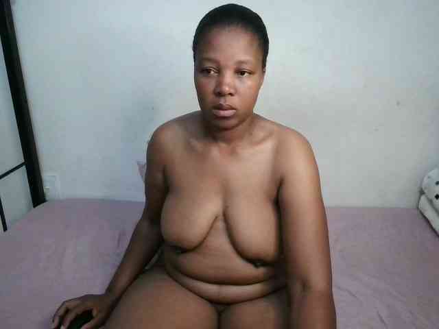 Hotqueenxxx webcam