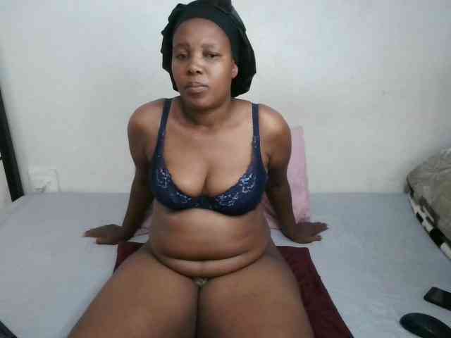 Hotqueenxxx webcam