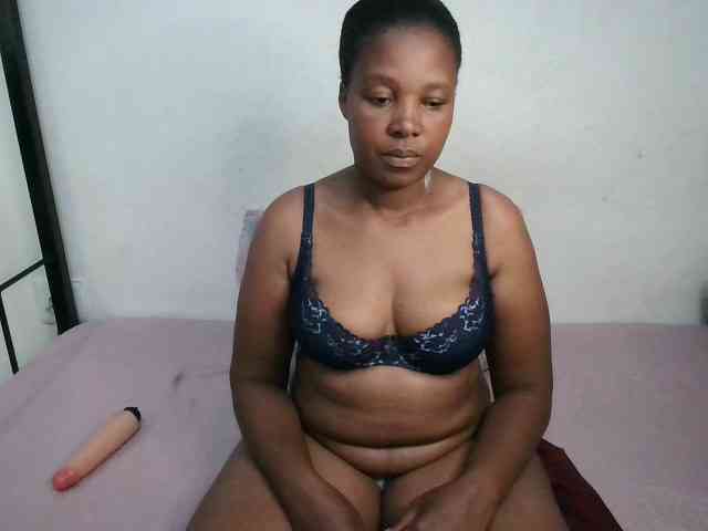 Hotqueenxxx webcam