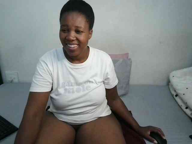 Hotqueenxxx webcam