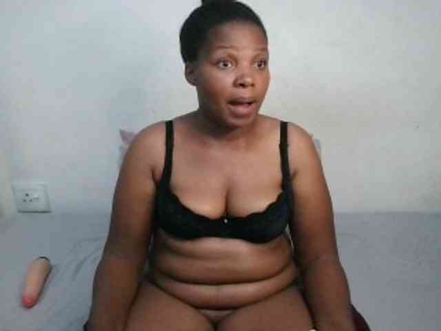 Hotqueenxxx webcam