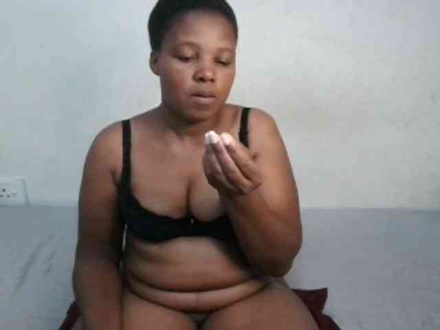 Hotqueenxxx webcam
