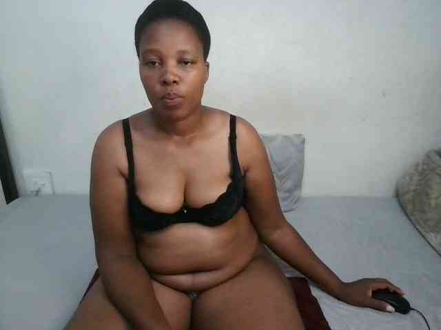 Hotqueenxxx webcam