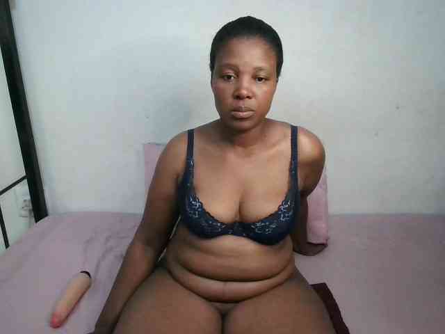 Hotqueenxxx webcam