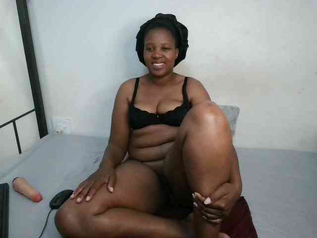 Hotqueenxxx webcam