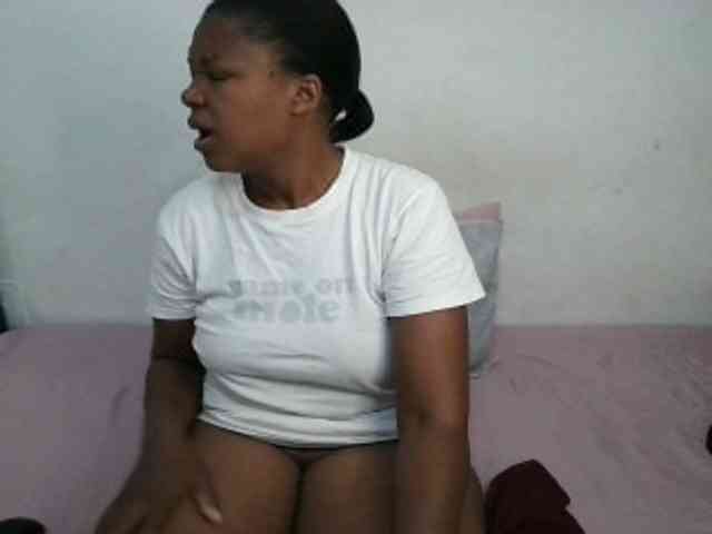 Hotqueenxxx webcam