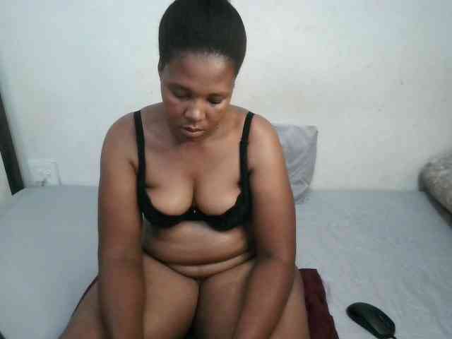 Hotqueenxxx webcam