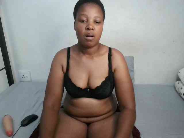 Hotqueenxxx webcam