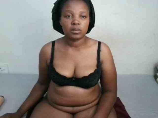 Hotqueenxxx webcam