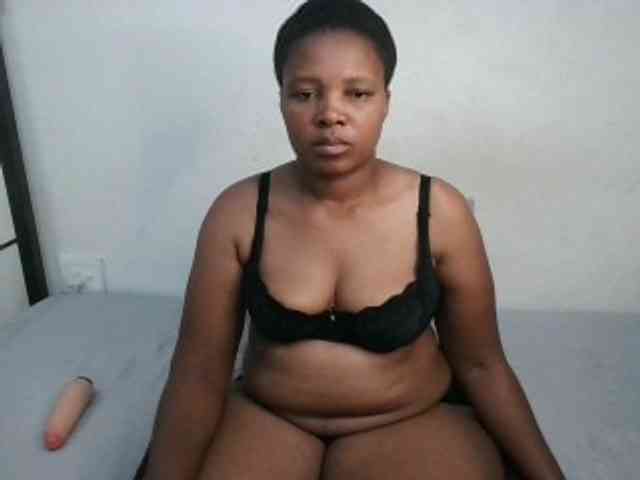 Hotqueenxxx webcam