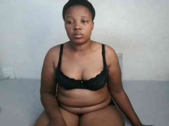 Hotqueenxxx webcam