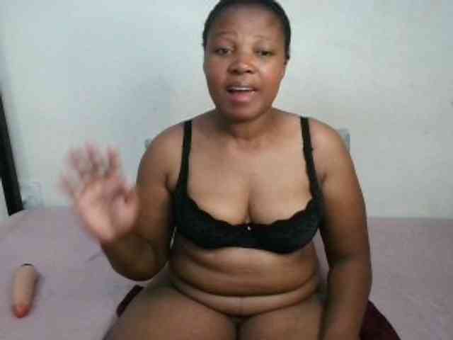 Hotqueenxxx webcam