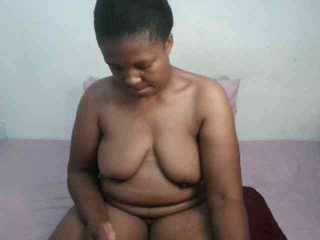 Hotqueenxxx webcam