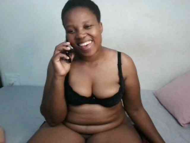 Hotqueenxxx webcam
