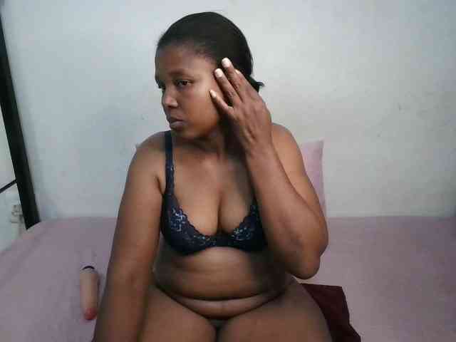 Hotqueenxxx webcam