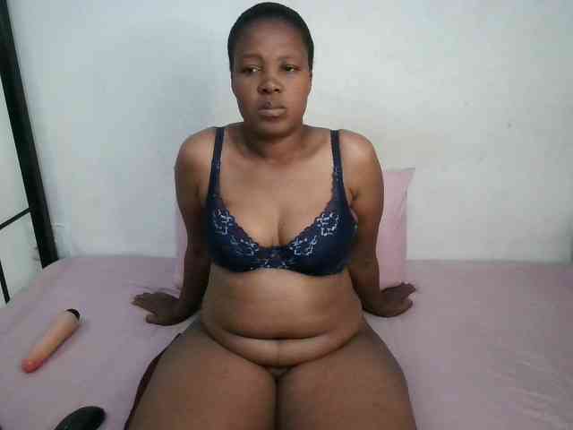 Hotqueenxxx webcam