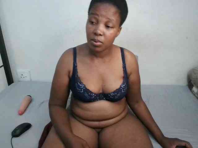 Hotqueenxxx webcam