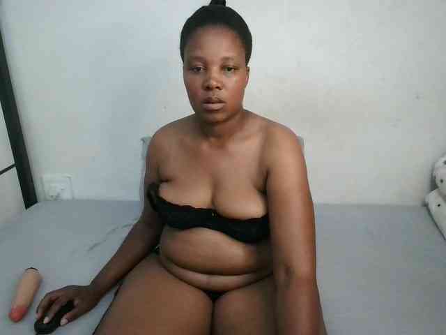 Hotqueenxxx webcam