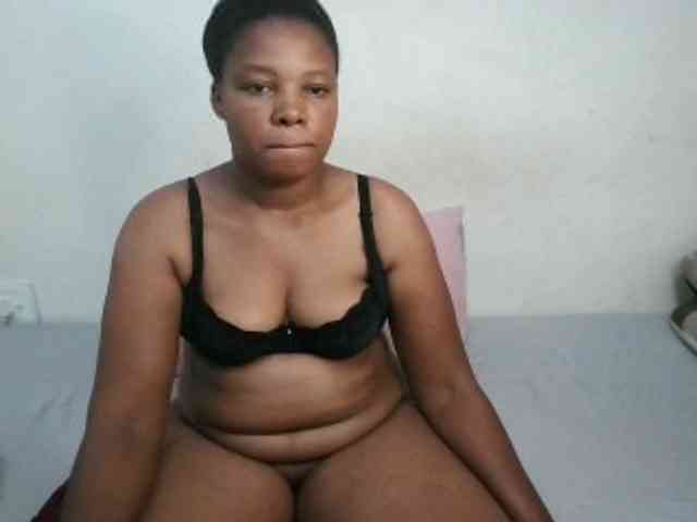 Hotqueenxxx webcam