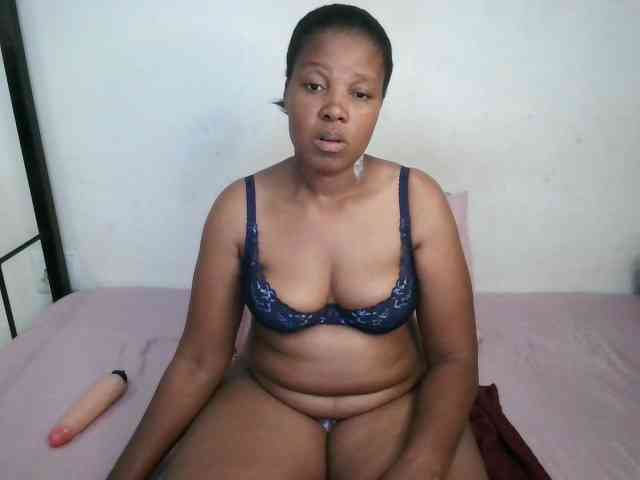 Hotqueenxxx webcam