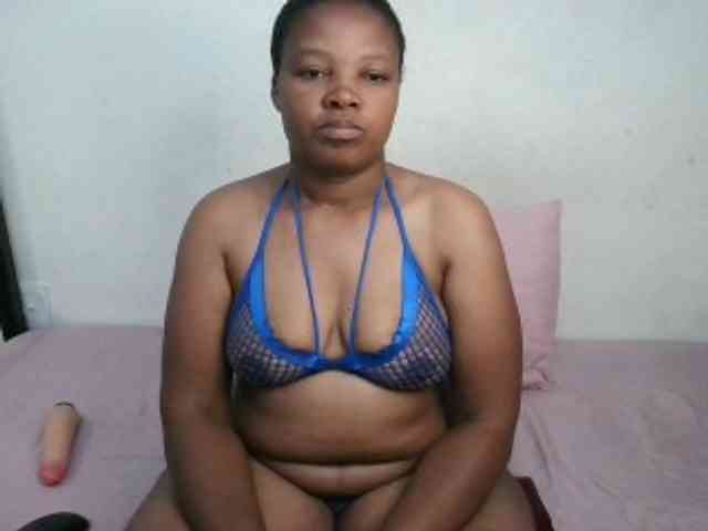 Hotqueenxxx webcam