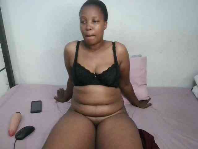 Hotqueenxxx webcam