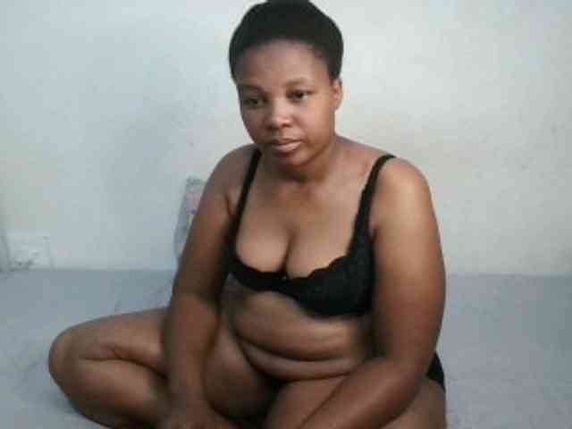 Hotqueenxxx webcam