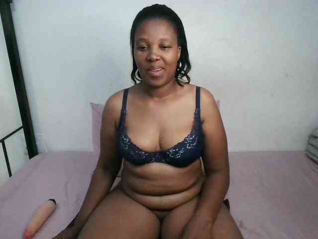 Hotqueenxxx webcam
