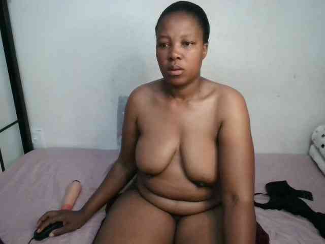 Hotqueenxxx webcam