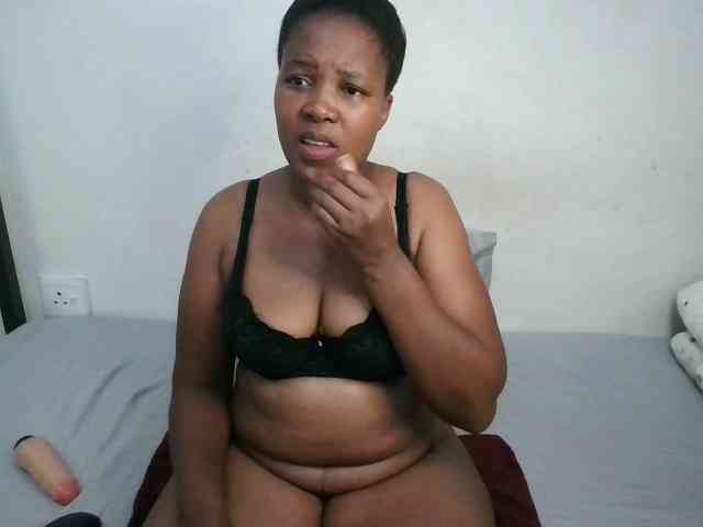 Hotqueenxxx webcam