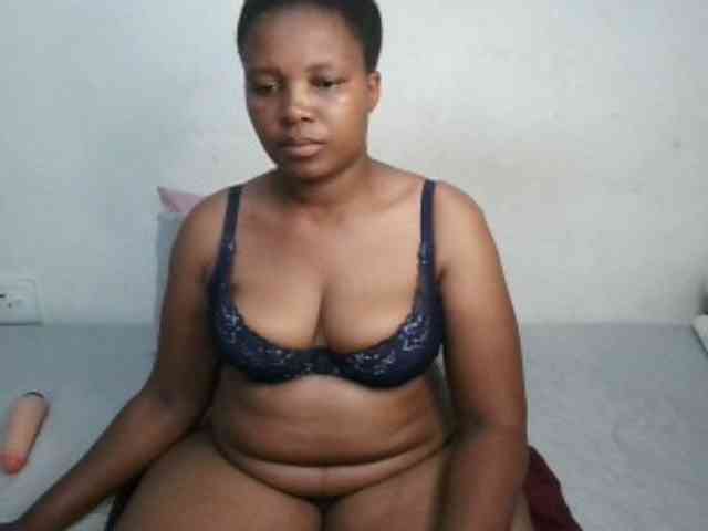 Hotqueenxxx webcam