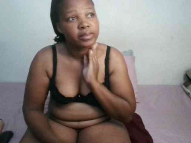 Hotqueenxxx webcam