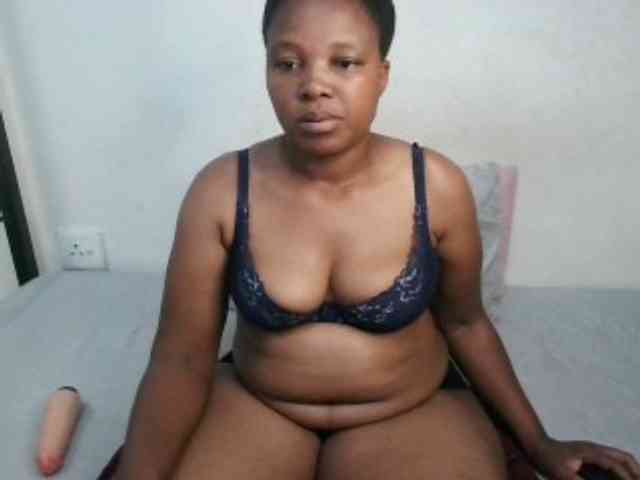 Hotqueenxxx webcam