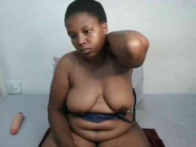 Hotqueenxxx webcam