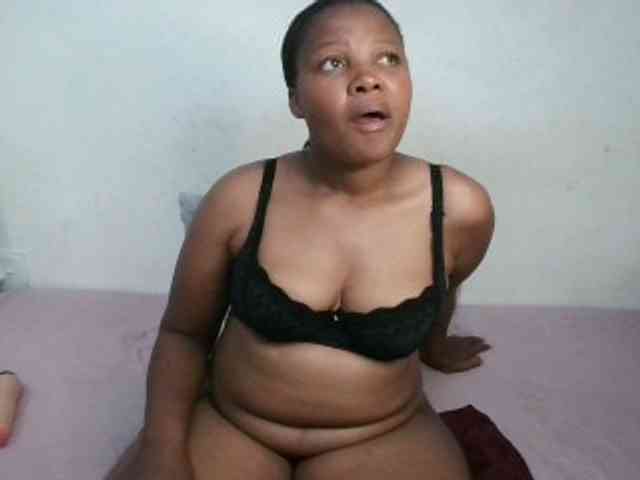 Hotqueenxxx webcam