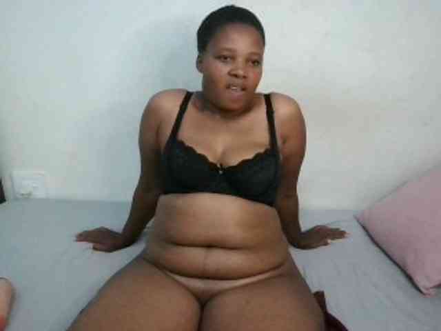 Hotqueenxxx webcam