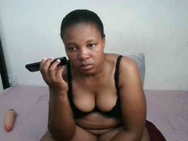 Hotqueenxxx webcam