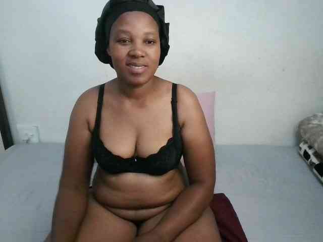 Hotqueenxxx webcam