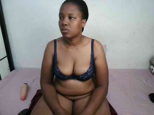 Hotqueenxxx webcam