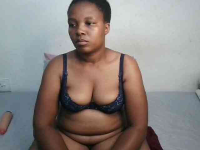 Hotqueenxxx webcam