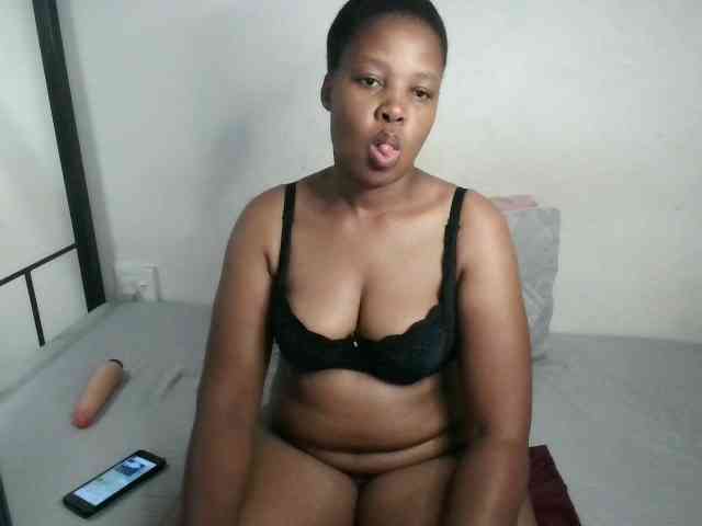 Hotqueenxxx webcam
