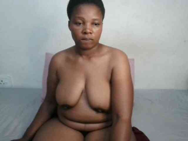 Hotqueenxxx webcam
