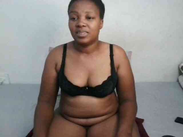 Hotqueenxxx webcam