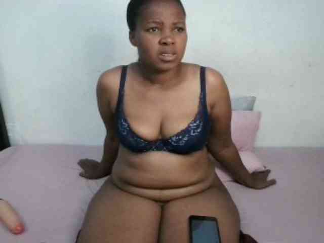 Hotqueenxxx webcam
