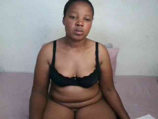 Hotqueenxxx webcam