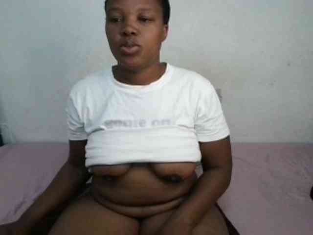 Hotqueenxxx webcam