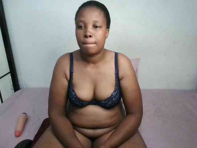 Hotqueenxxx webcam
